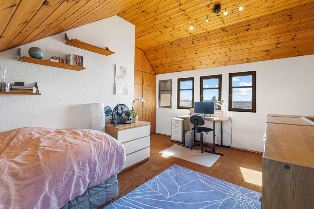 HUST Immobilien GmbH & Co. KG - Immobilienangebot - Karlsruhe - Alle - Maisonette-Wohnung mit Dachterrasse in Südausrichtung & separate ELW in der Karlsruher Südweststadt!