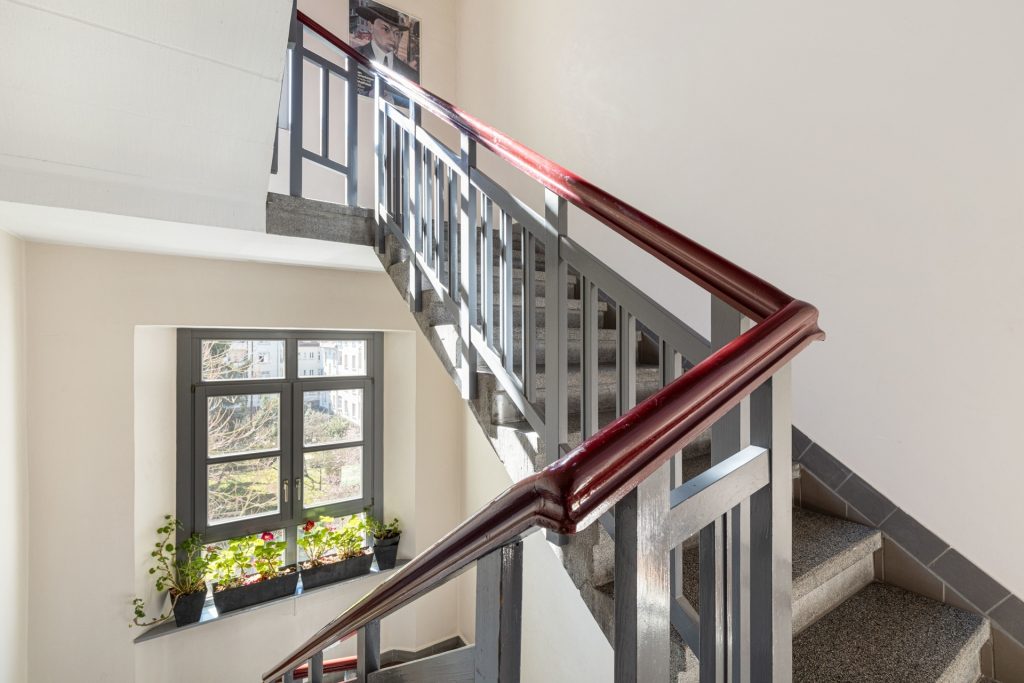 HUST Immobilien GmbH & Co. KG - Immobilienangebot - Karlsruhe - Alle - Maisonette-Wohnung mit Dachterrasse in Südausrichtung & separate ELW in der Karlsruher Südweststadt!