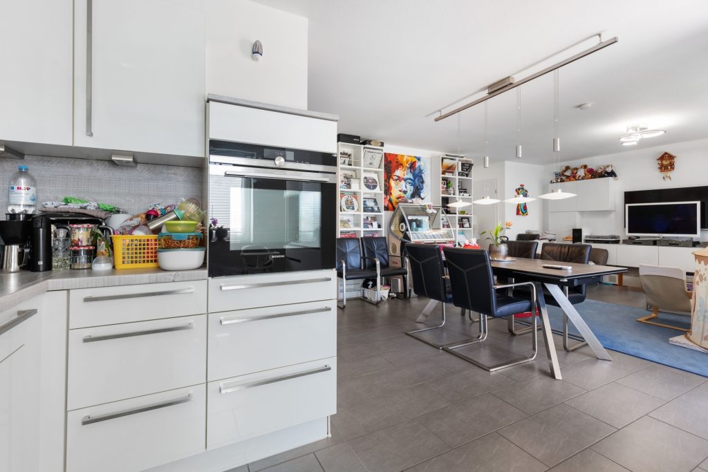 HUST Immobilien GmbH & Co. KG - Immobilienangebot - Karlsruhe / Knielingen - Alle - 4-Zimmer-Erdgeschosswohnung mit Terrasse und großem Garten in Knielingen - aktuell vermietet