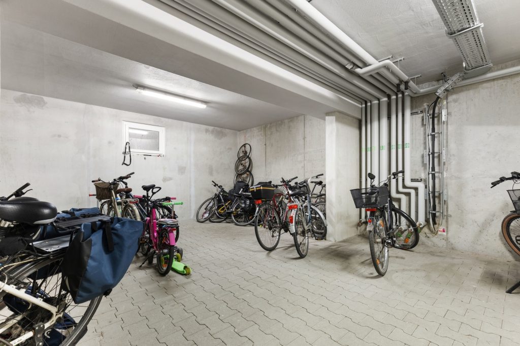 HUST Immobilien GmbH & Co. KG - Immobilienangebot - Karlsruhe / Knielingen - Alle - 4-Zimmer-Erdgeschosswohnung mit Terrasse und großem Garten in Knielingen - aktuell vermietet