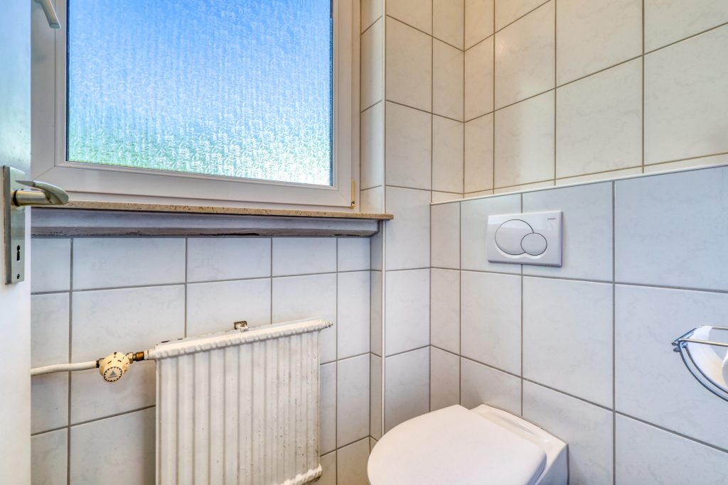 HUST Immobilien GmbH & Co. KG - Immobilienangebot - Karlsruhe - Alle - Einfamilienhaus mit großem Grundstück und viel Potential