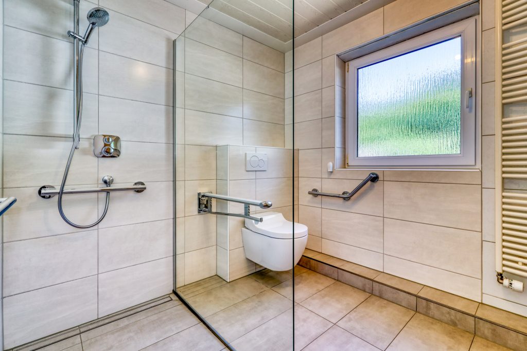 HUST Immobilien GmbH & Co. KG - Immobilienangebot - Karlsruhe - Alle - Einfamilienhaus mit großem Grundstück und viel Potential