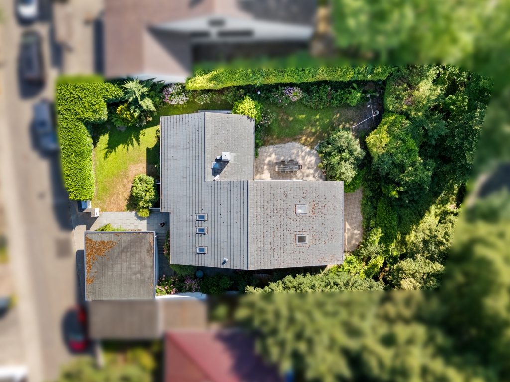 HUST Immobilien GmbH & Co. KG - Immobilienangebot - Karlsruhe - Alle - Platz für alle, Raum für Neues – Ihr Familiendomizil mit Einliegerwohnung und viel Grün