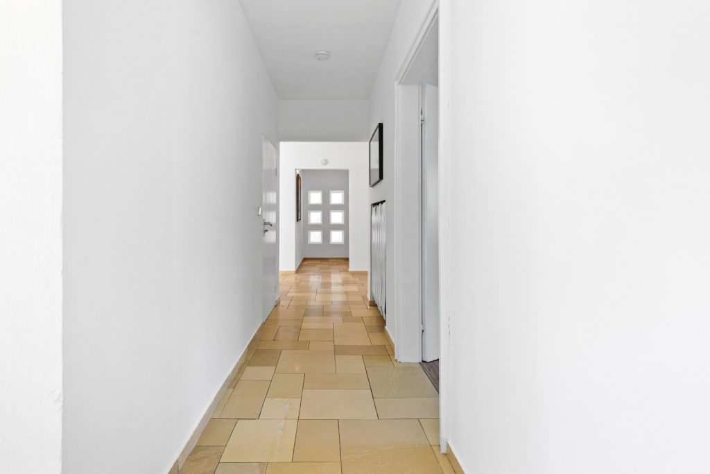 HUST Immobilien GmbH & Co. KG - Immobilienangebot - Karlsruhe - Alle - Platz für alle, Raum für Neues – Ihr Familiendomizil mit Einliegerwohnung und viel Grün