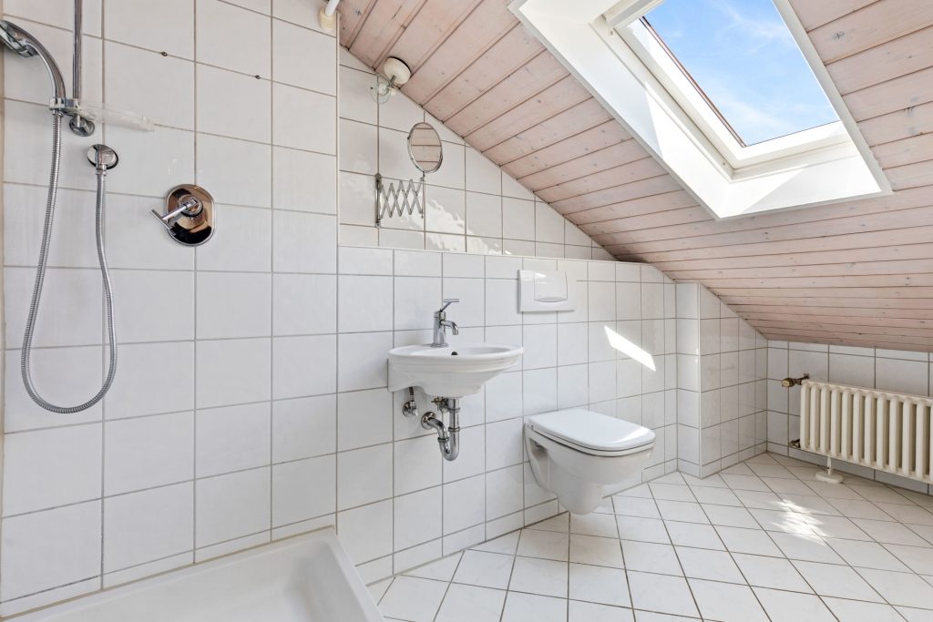 HUST Immobilien GmbH & Co. KG - Immobilienangebot - Karlsruhe - Alle - Platz für alle, Raum für Neues – Ihr Familiendomizil mit Einliegerwohnung und viel Grün