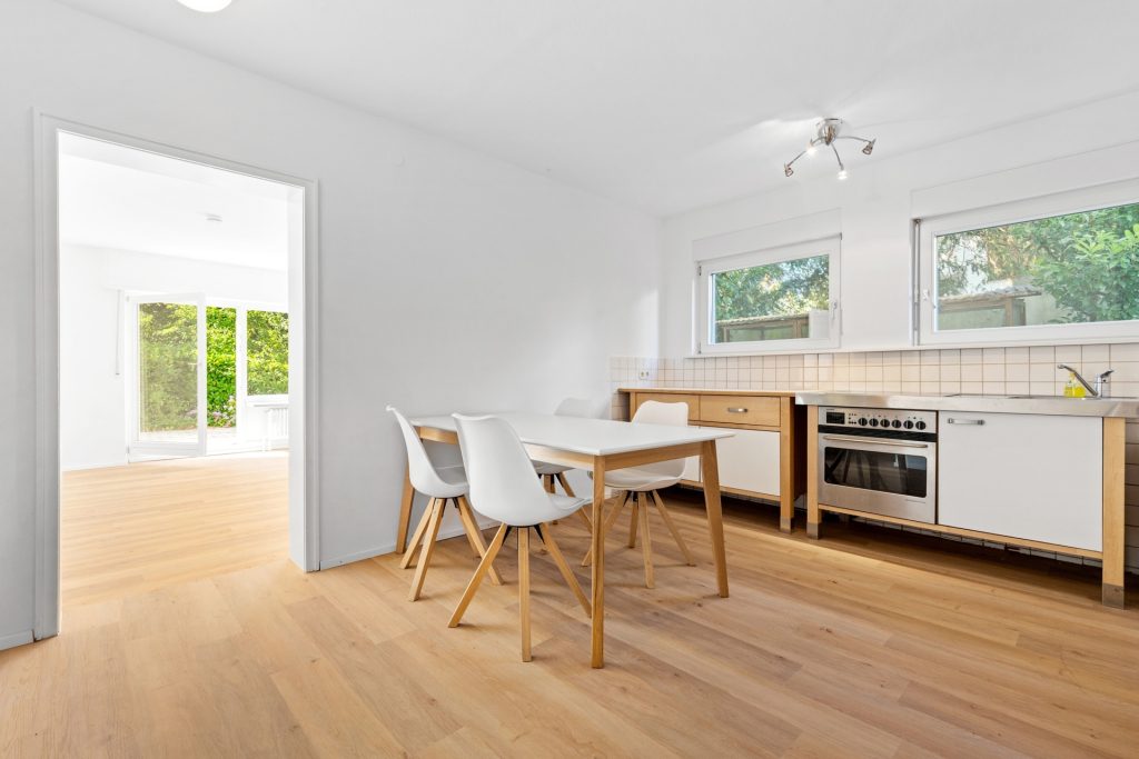 HUST Immobilien GmbH & Co. KG - Immobilienangebot - Karlsruhe - Alle - Platz für alle, Raum für Neues – Ihr Familiendomizil mit Einliegerwohnung und viel Grün