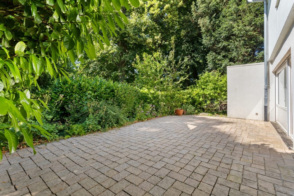 HUST Immobilien GmbH & Co. KG - Immobilienangebot - Karlsruhe - Alle - Platz für alle, Raum für Neues – Ihr Familiendomizil mit Einliegerwohnung und viel Grün