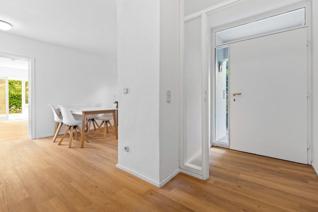 HUST Immobilien GmbH & Co. KG - Immobilienangebot - Karlsruhe - Alle - Platz für alle, Raum für Neues – Ihr Familiendomizil mit Einliegerwohnung und viel Grün