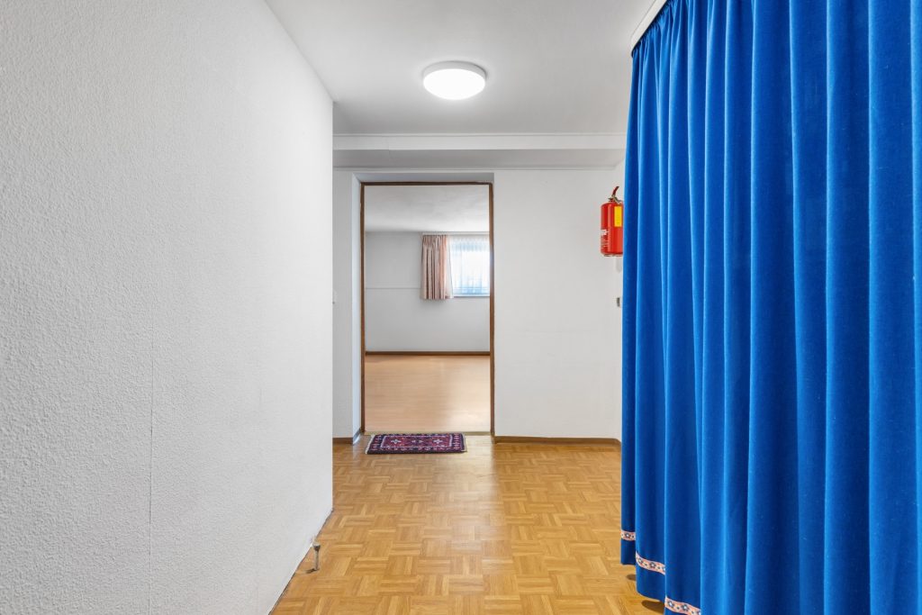 HUST Immobilien GmbH & Co. KG - Immobilienangebot - Karlsruhe / Stupferich - Alle - Mehrgenerationenhaus mit viel Raum und schönem Grundstück in ruhiger Lage