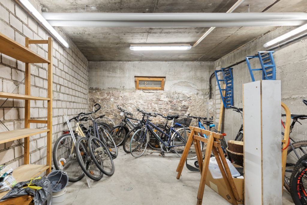 HUST Immobilien GmbH & Co. KG - Immobilienangebot - Karlsruhe / Südstadt - Alle - Licht, Luft und Lage – sonnige 2-Zimmer-Wohnung mit zwei Terrassen im 5. Obergeschoss mit Aufzug