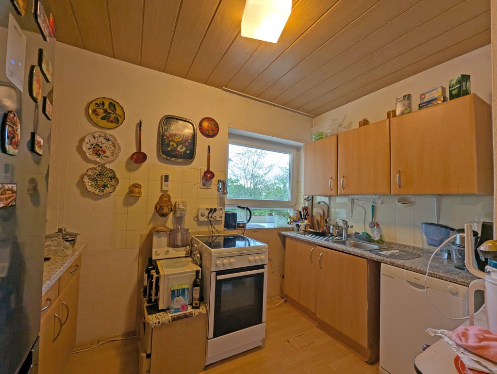HUST Immobilien GmbH & Co. KG - Immobilienangebot - Karlsruhe - Alle - Ruhig, grün und stadtnah – vermietete Eigentumswohnung mit Loggia in der Nordweststadt