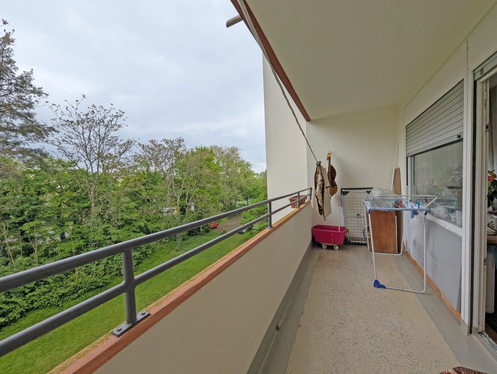 HUST Immobilien GmbH & Co. KG - Immobilienangebot - Karlsruhe - Alle - Ruhig, grün und stadtnah – vermietete Eigentumswohnung mit Loggia in der Nordweststadt