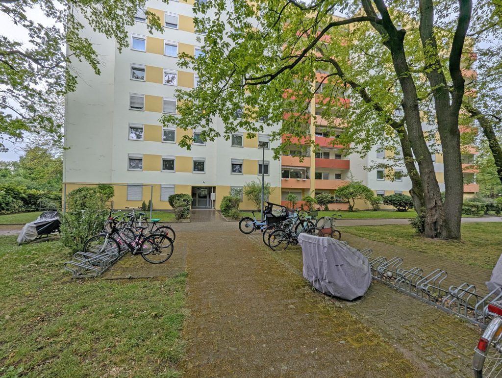 HUST Immobilien GmbH & Co. KG - Immobilienangebot - Karlsruhe - Alle - Ruhig, grün und stadtnah – vermietete Eigentumswohnung mit Loggia in der Nordweststadt