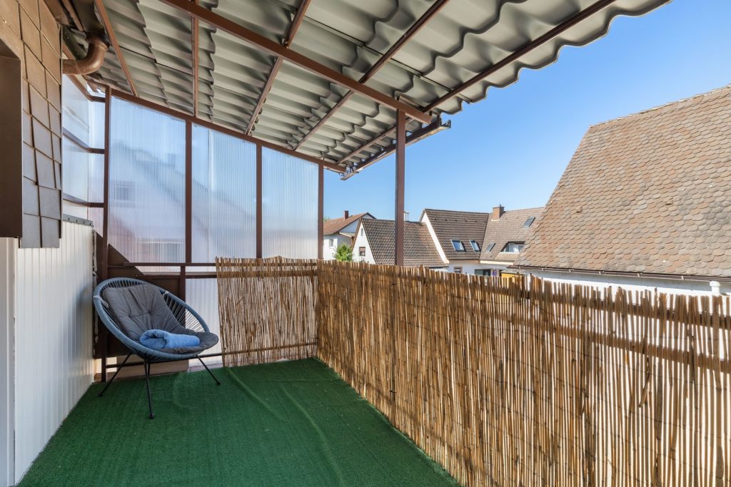 HUST Immobilien GmbH & Co. KG - Immobilienangebot - Bietigheim - Alle - Vielseitiges 2-Familienhaus mit großem Hof, Garten und separater Einheit im Hinterhaus