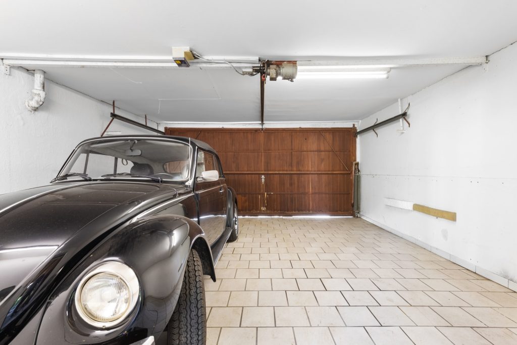 HUST Immobilien GmbH & Co. KG - Immobilienangebot - Neuburg am Rhein - Alle - Großzügiges EFH mit vielseitig nutzbarem Anbau auf traumhaftem Grundstück in Neuburg am Rhein