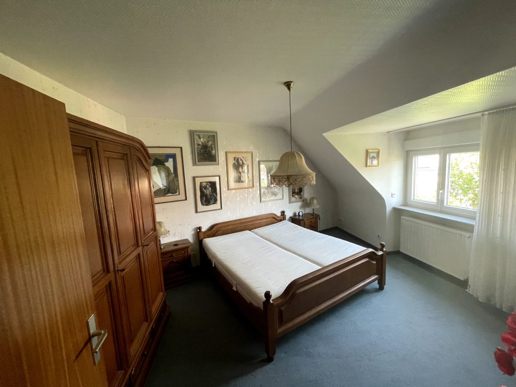 HUST Immobilien GmbH & Co. KG - Immobilienangebot - Karlsruhe - Alle - Teilmöblierte Büroetage in Einfamilienhaus in Karlsruhe-Nordweststadt zu vermieten