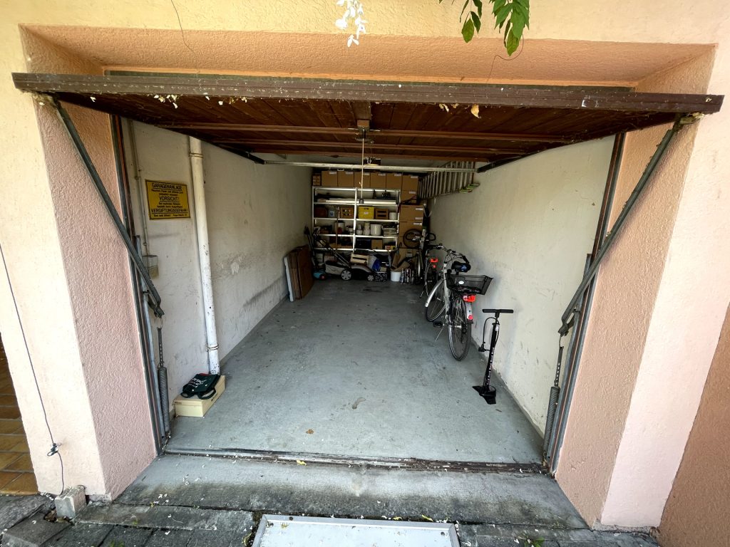 HUST Immobilien GmbH & Co. KG - Immobilienangebot - Karlsruhe - Alle - Teilmöblierte Büroetage in Einfamilienhaus in Karlsruhe-Nordweststadt zu vermieten