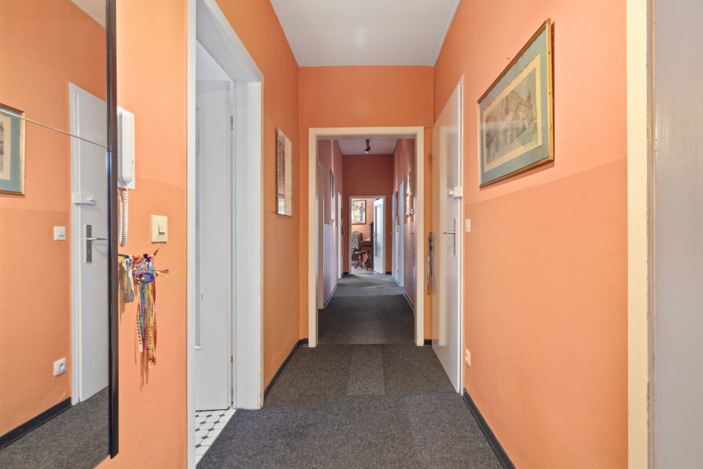 HUST Immobilien GmbH & Co. KG - Immobilienangebot - Baden-Baden - Alle - Aus 1 wird 2 - Wohnung, mit der Option zur Umwandlung in zwei - frei ab August!