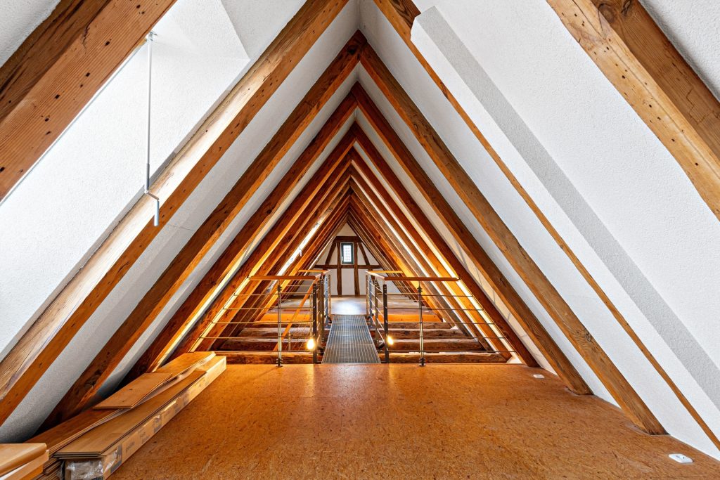 HUST Immobilien GmbH & Co. KG - Immobilienangebot - Stutensee / Friedrichstal - Alle - Entwicklungspotenzial - zwei Flurstücke mit zwei Gebäuden zur Entwicklung