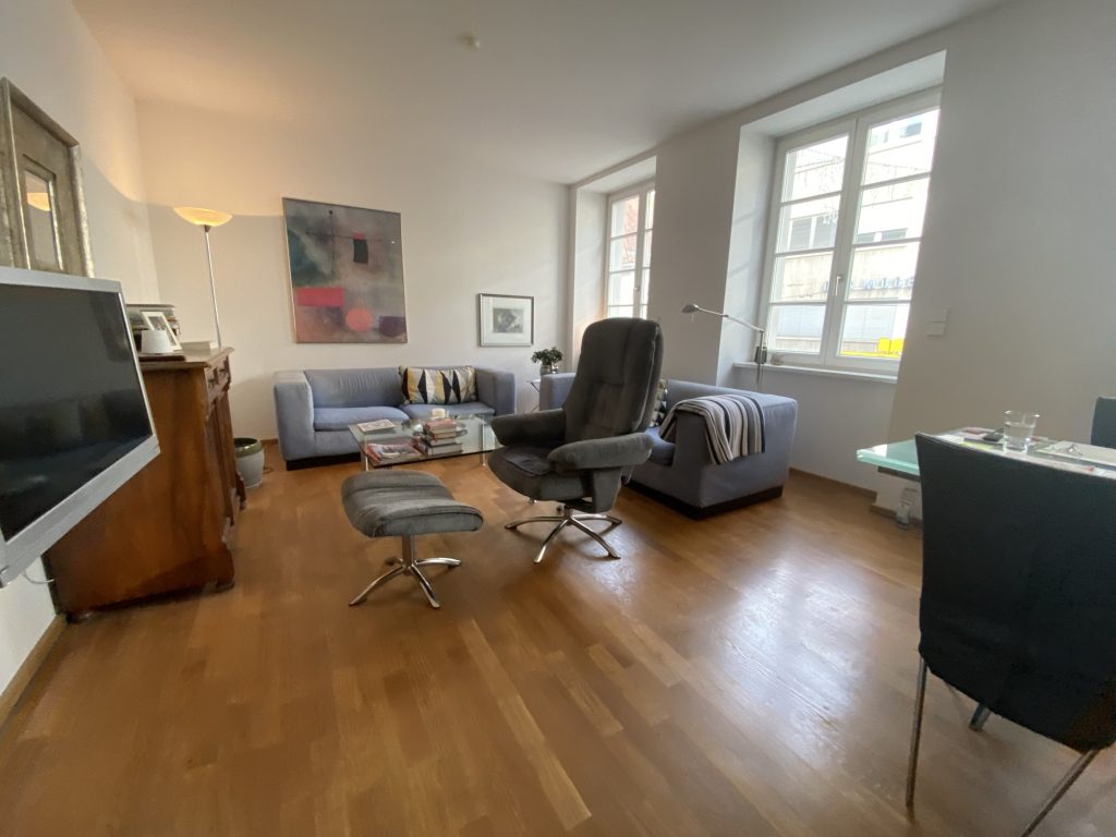 HUST Immobilien GmbH & Co. KG - Immobilienangebot - Karlsruhe - Alle - Kapitalanleger aufgepasst! Sanierte, charmante 3-Zimmer-Altbauwohnung im Herzen von Durlach