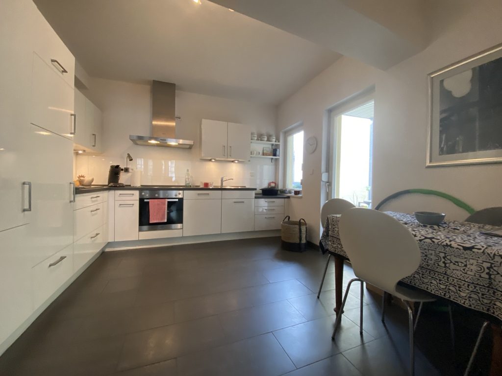 HUST Immobilien GmbH & Co. KG - Immobilienangebot - Karlsruhe - Alle - Kapitalanleger aufgepasst! Sanierte, charmante 3-Zimmer-Altbauwohnung im Herzen von Durlach