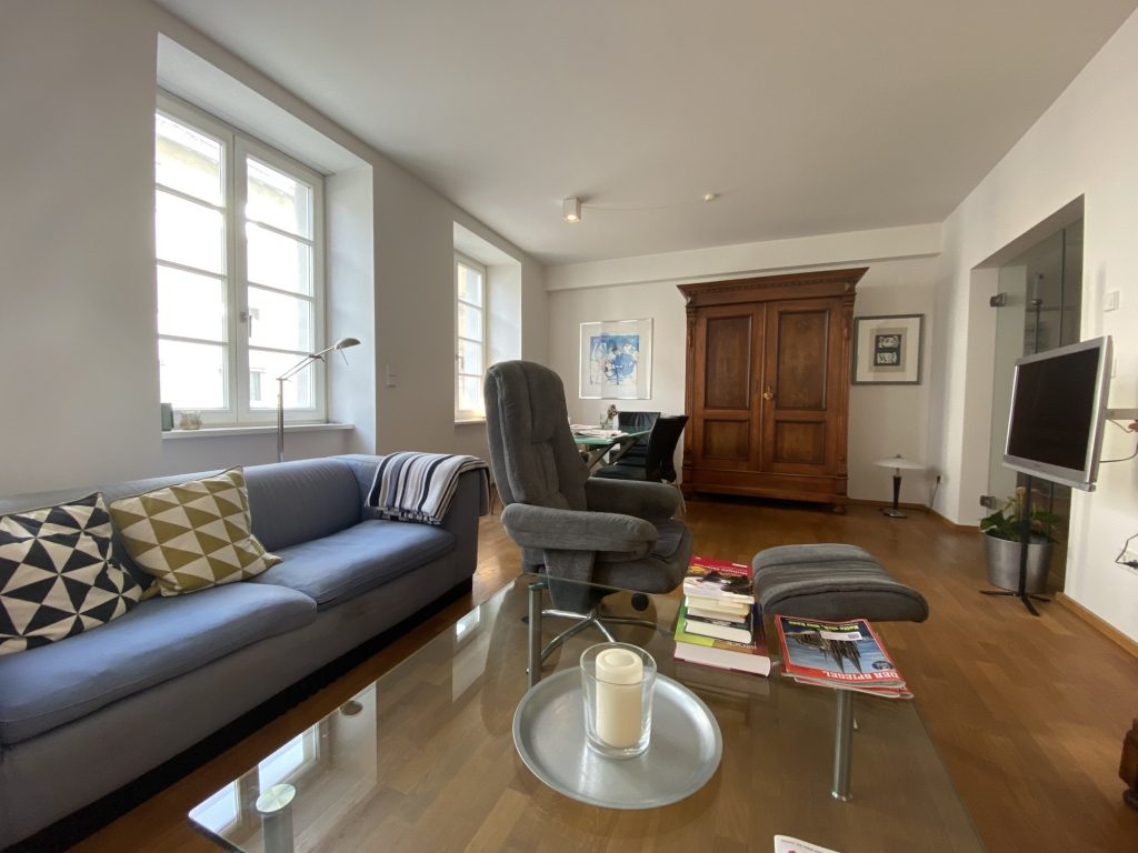 HUST Immobilien GmbH & Co. KG - Immobilienangebot - Karlsruhe - Alle - Kapitalanleger aufgepasst! Sanierte, charmante 3-Zimmer-Altbauwohnung im Herzen von Durlach