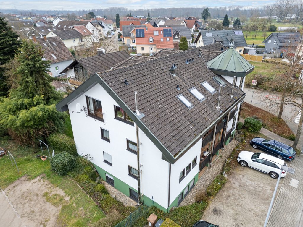 HUST Immobilien GmbH & Co. KG - Immobilienangebot - Sinzheim / Kartung - Alle - Gepflegtes Mehrfamilienhaus mit 12 Wohnungen in Sinzheim / Kartung bei Baden-Baden