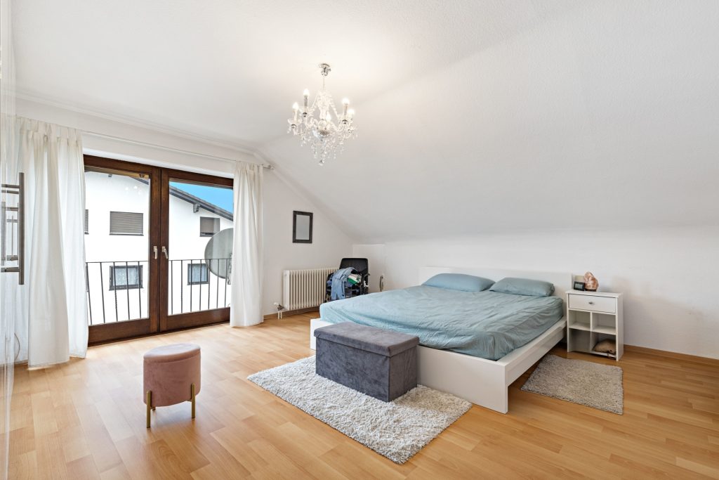 HUST Immobilien GmbH & Co. KG - Immobilienangebot - Sinzheim / Kartung - Alle - Gepflegtes Mehrfamilienhaus mit 12 Wohnungen in Sinzheim / Kartung bei Baden-Baden
