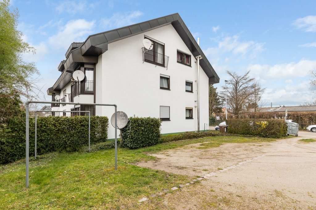 HUST Immobilien GmbH & Co. KG - Immobilienangebot - Sinzheim / Kartung - Alle - Gepflegtes Mehrfamilienhaus mit 12 Wohnungen in Sinzheim / Kartung bei Baden-Baden