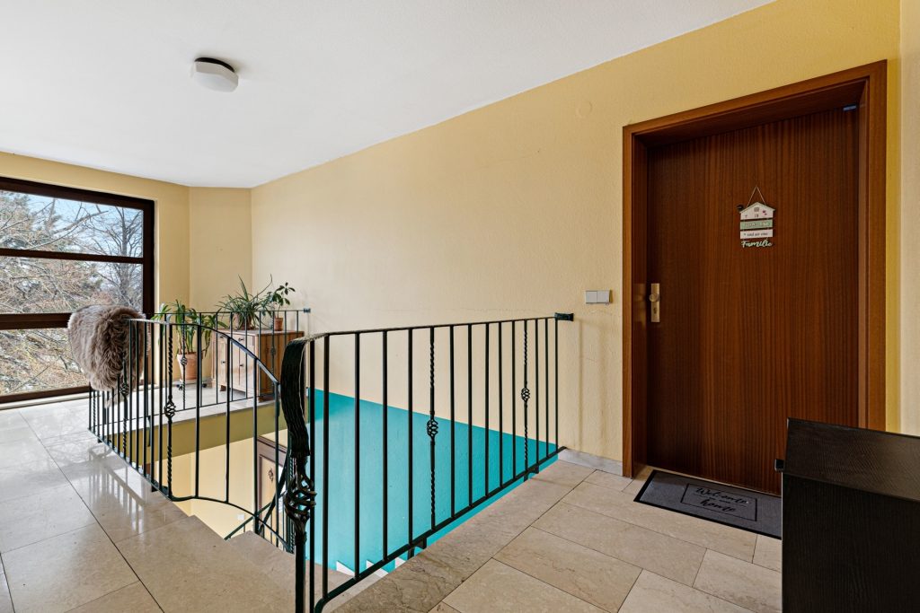 HUST Immobilien GmbH & Co. KG - Immobilienangebot - Sinzheim / Kartung - Alle - Gepflegtes Mehrfamilienhaus mit 12 Wohnungen in Sinzheim / Kartung bei Baden-Baden