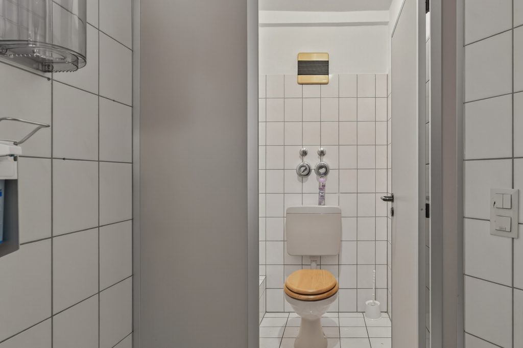 HUST Immobilien GmbH & Co. KG - Immobilienangebot - Rastatt - Alle - Vermietete Gewerbefläche im frequentierten Hilberthof – attraktive Kapitalanlage