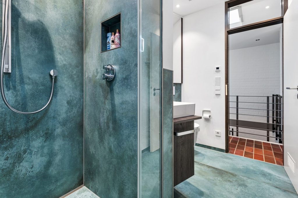 HUST Immobilien GmbH & Co. KG - Immobilienangebot - Karlsruhe - Alle - Privatsphäre für Ihre Familie! Gepflegter Winkelbungalow mit Nebengebäude (ELW) in KA, NW-Stadt