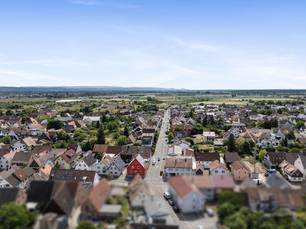 HUST Immobilien GmbH & Co. KG - Immobilienangebot - Stutensee / Spöck - Alle - Großzügiges Zuhause für Familien oder Mehrgenerationen – sofort bezugsfrei