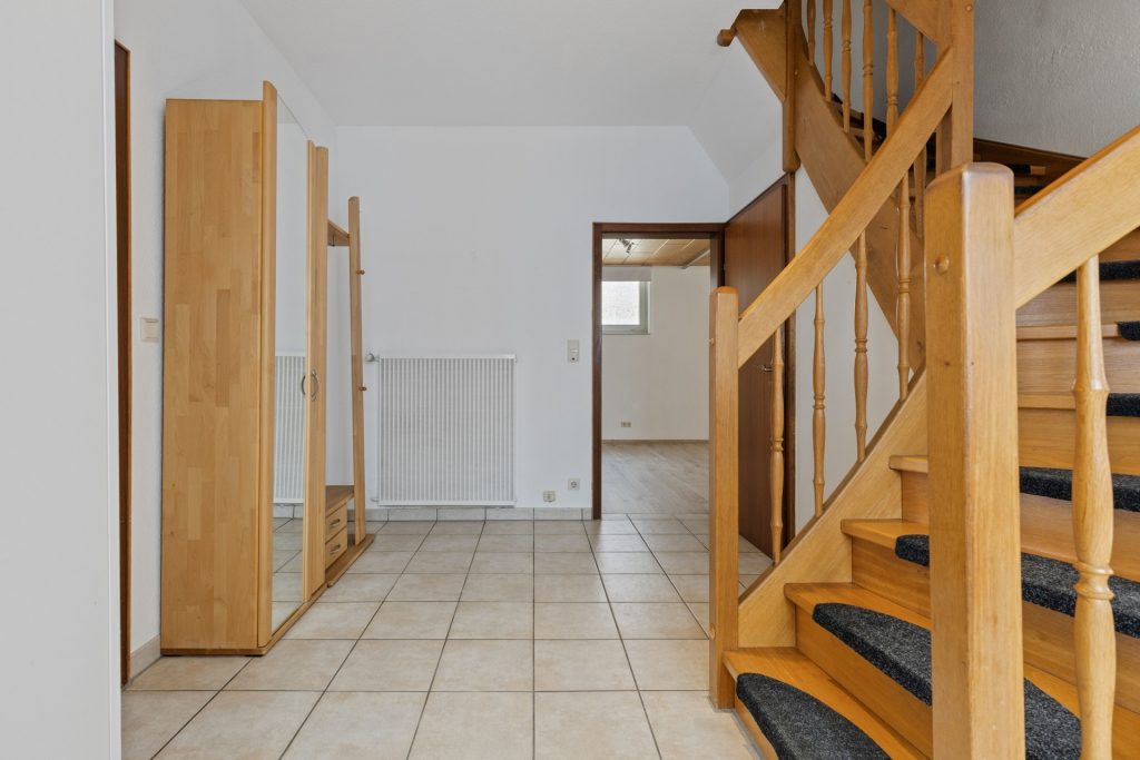 HUST Immobilien GmbH & Co. KG - Immobilienangebot - Stutensee / Spöck - Alle - Großzügiges Zuhause für Familien oder Mehrgenerationen – sofort bezugsfrei