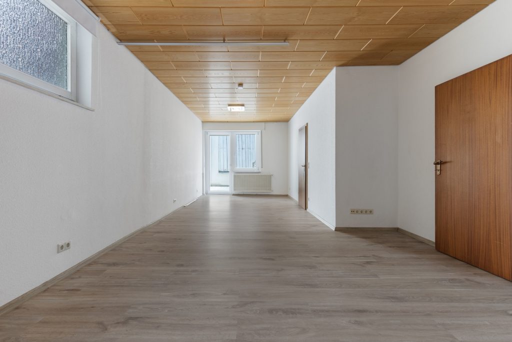 HUST Immobilien GmbH & Co. KG - Immobilienangebot - Stutensee / Spöck - Alle - Großzügiges Zuhause für Familien oder Mehrgenerationen – sofort bezugsfrei