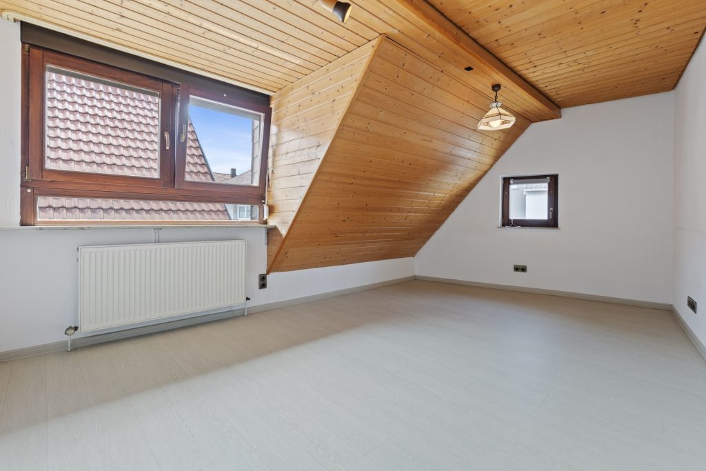 HUST Immobilien GmbH & Co. KG - Immobilienangebot - Stutensee / Spöck - Alle - Großzügiges Zuhause für Familien oder Mehrgenerationen – sofort bezugsfrei