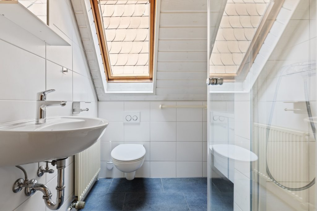 HUST Immobilien GmbH & Co. KG - Immobilienangebot - Stutensee / Spöck - Alle - Großzügiges Zuhause für Familien oder Mehrgenerationen – sofort bezugsfrei