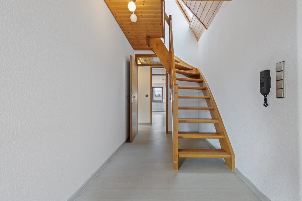 HUST Immobilien GmbH & Co. KG - Immobilienangebot - Stutensee / Spöck - Alle - Großzügiges Zuhause für Familien oder Mehrgenerationen – sofort bezugsfrei