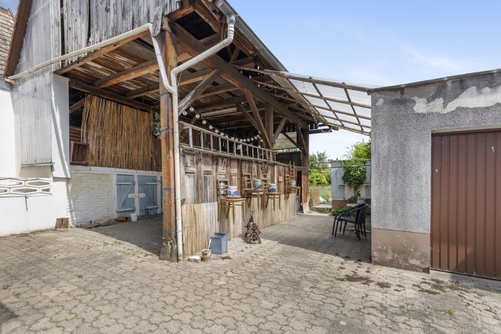 HUST Immobilien GmbH & Co. KG - Immobilienangebot - Stutensee / Spöck - Alle - Großzügiges Zuhause für Familien oder Mehrgenerationen – sofort bezugsfrei
