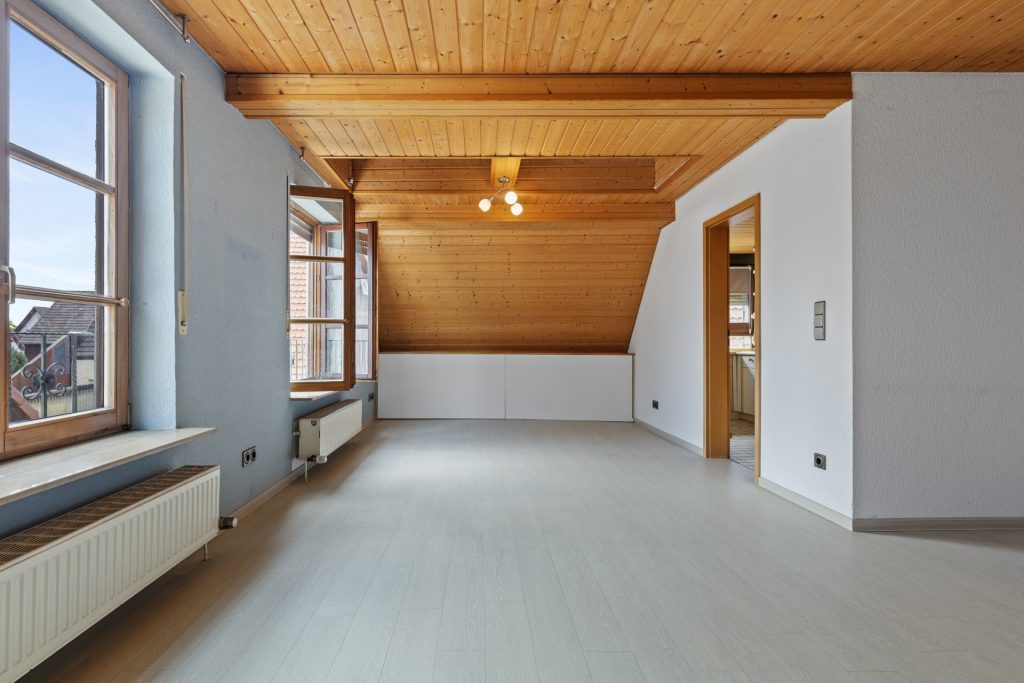 HUST Immobilien GmbH & Co. KG - Immobilienangebot - Stutensee / Spöck - Alle - Großzügiges Zuhause für Familien oder Mehrgenerationen – sofort bezugsfrei