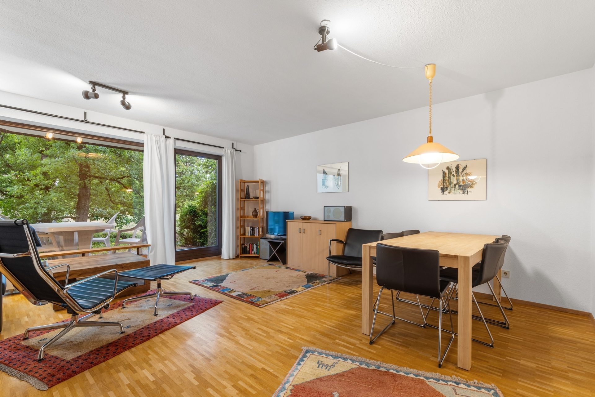 HUST Immobilien GmbH & Co. KG - Immobilienangebot - Karlsruhe - Alle - Bezugsfrei, möbliert, zeitlos - Wohnung mit Terrasse und schönem Grundriss