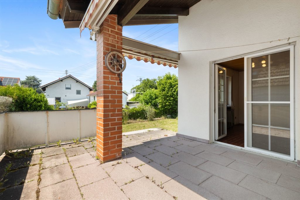 HUST Immobilien GmbH & Co. KG - Immobilienangebot - Leimersheim - Alle - Wohnen auf einer Ebene – Bungalow mit Gestaltungspotenzial in ruhiger Lage
