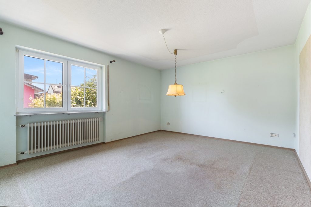 HUST Immobilien GmbH & Co. KG - Immobilienangebot - Leimersheim - Alle - Wohnen auf einer Ebene – Bungalow mit Gestaltungspotenzial in ruhiger Lage
