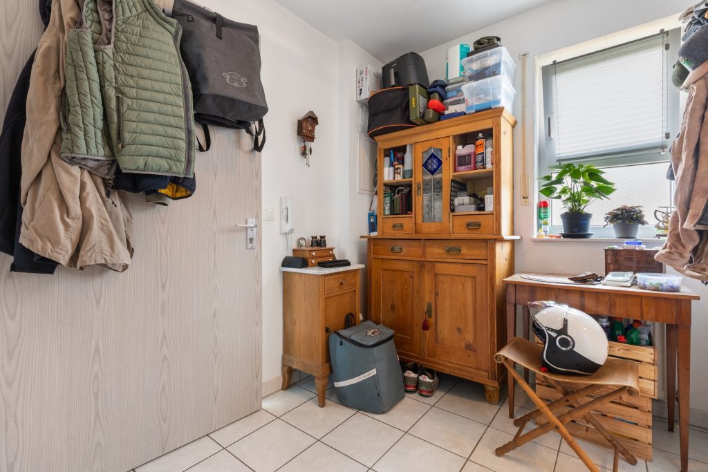 HUST Immobilien GmbH & Co. KG - Immobilienangebot - Stutensee / Blankenloch - Alle - Kapitalanlage in Stutensee – Vermietete 2-Zimmer-Wohnung mit Balkon & Stellplätzen