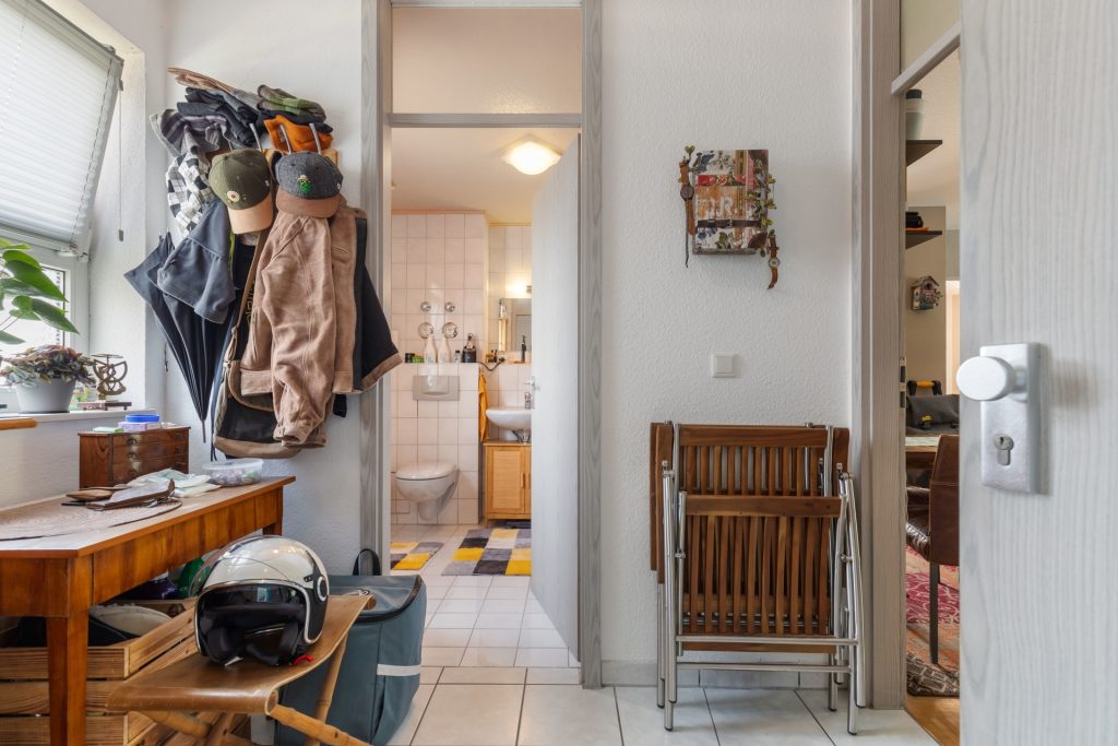 HUST Immobilien GmbH & Co. KG - Immobilienangebot - Stutensee / Blankenloch - Alle - Kapitalanlage in Stutensee – Vermietete 2-Zimmer-Wohnung mit Balkon & Stellplätzen