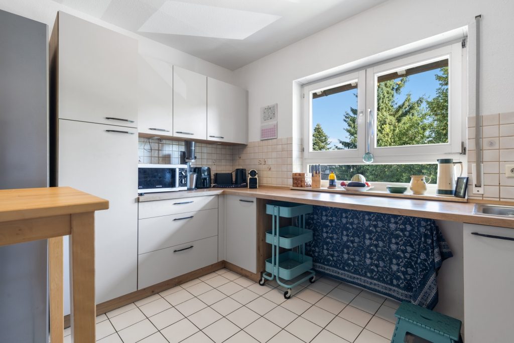 HUST Immobilien GmbH & Co. KG - Immobilienangebot - Baden-Baden - Alle - Doppelhaushälfte mit Terrasse, Stellplätzen & ausbaufähigem Dachgeschoss – ideal für kleine Familien