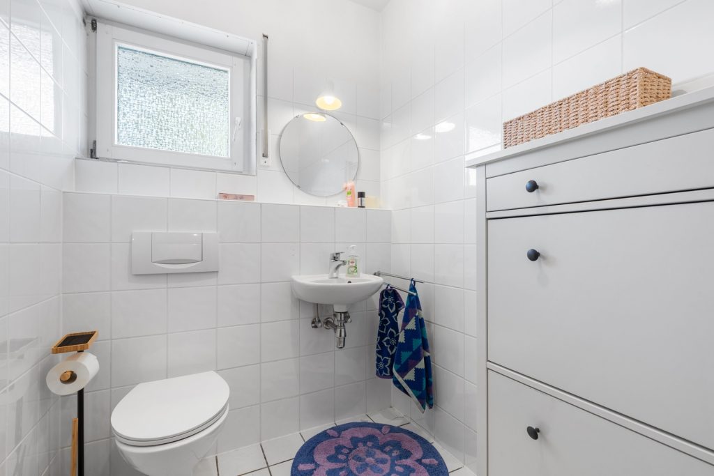 HUST Immobilien GmbH & Co. KG - Immobilienangebot - Baden-Baden - Alle - Doppelhaushälfte mit Terrasse, Stellplätzen & ausbaufähigem Dachgeschoss – ideal für kleine Familien