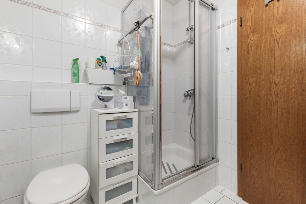HUST Immobilien GmbH & Co. KG - Immobilienangebot - Baden-Baden - Alle - Doppelhaushälfte mit Terrasse, Stellplätzen & ausbaufähigem Dachgeschoss – ideal für kleine Familien