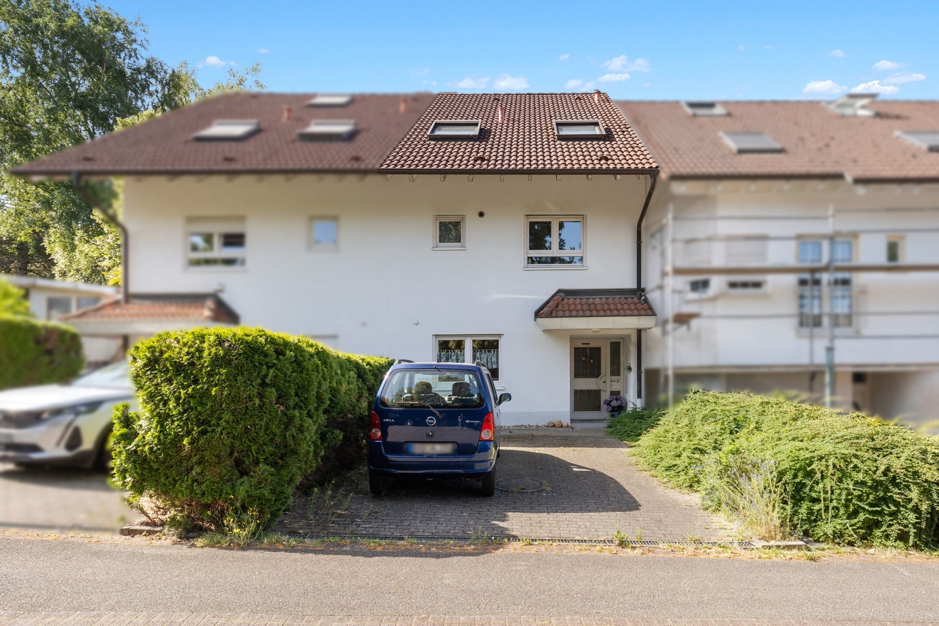 HUST Immobilien GmbH & Co. KG - Immobilienangebot - Baden-Baden - Alle - Doppelhaushälfte mit Terrasse, Stellplätzen & ausbaufähigem Dachgeschoss – ideal für kleine Familien