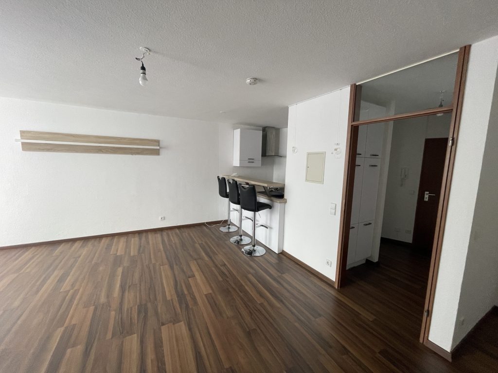 HUST Immobilien GmbH & Co. KG - Immobilienangebot - Karlsruhe - Alle - Komfortables 1-Zimmer-Appartement mit Stellplatz und EBK im Herzen von KA - Bezugsfrei ab 01.09.2025